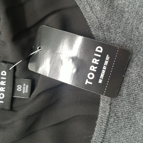 Torrid SZ 00 /Womens M/L Sweatshirt NEW Gray & Black Splt Back Lagenlook Layered - Picture 9 of 12